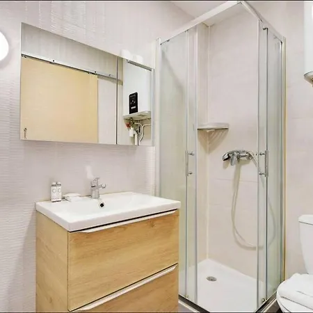 4pers#malesherbes#parc Monceau